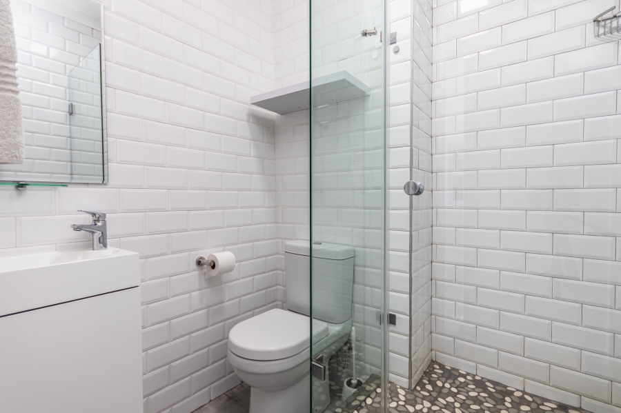 To Let 2 Bedroom Property for Rent in Vredehoek Western Cape